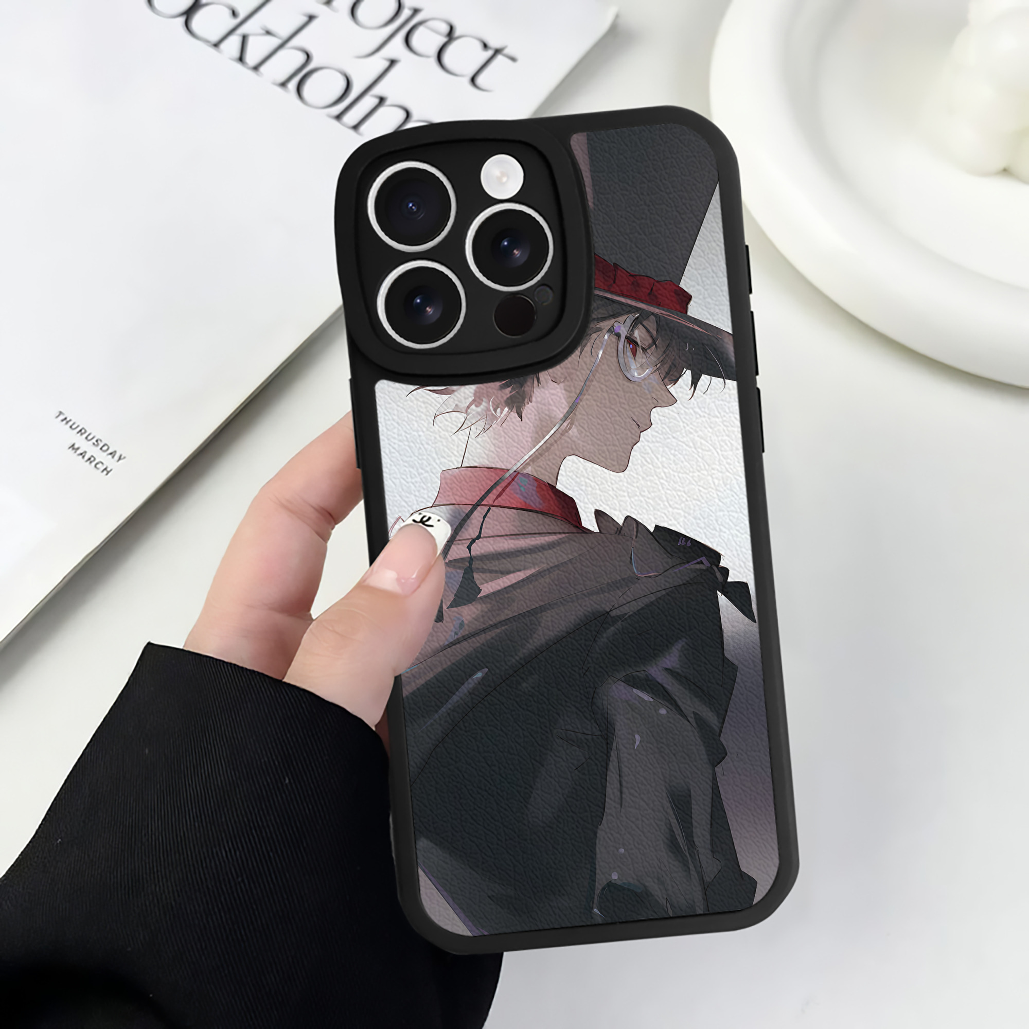 （画像用） 名探偵コナン Detective Conan 【iPhone 16シリーズ対応】シリコンスマホケース（レザー調） 材質：シリコン